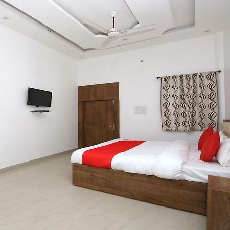 Oyo 38414 Rain Basera Resort Dzsabalpur Kültér fotó