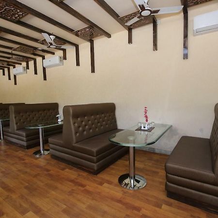 Oyo 38414 Rain Basera Resort Dzsabalpur Kültér fotó