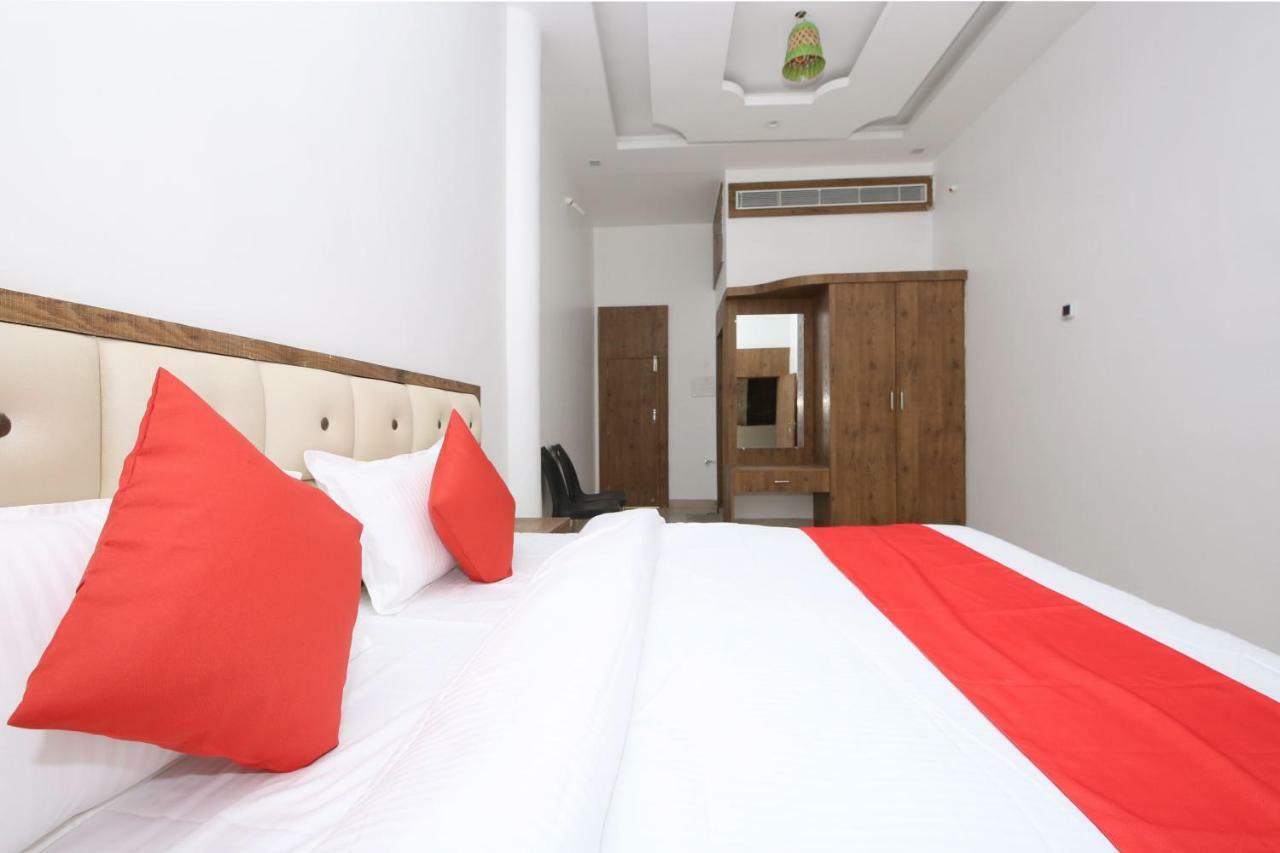 Oyo 38414 Rain Basera Resort Dzsabalpur Kültér fotó