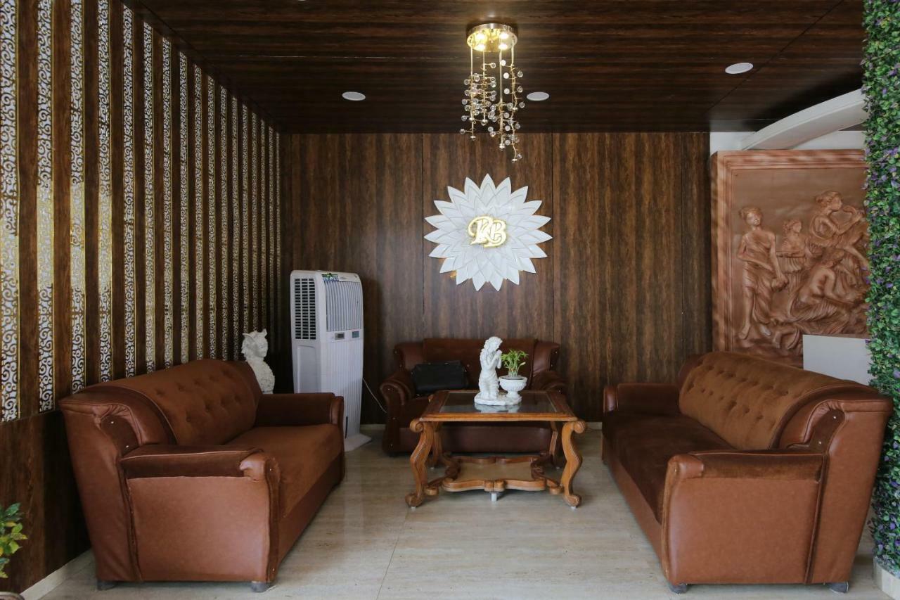 Oyo 38414 Rain Basera Resort Dzsabalpur Kültér fotó