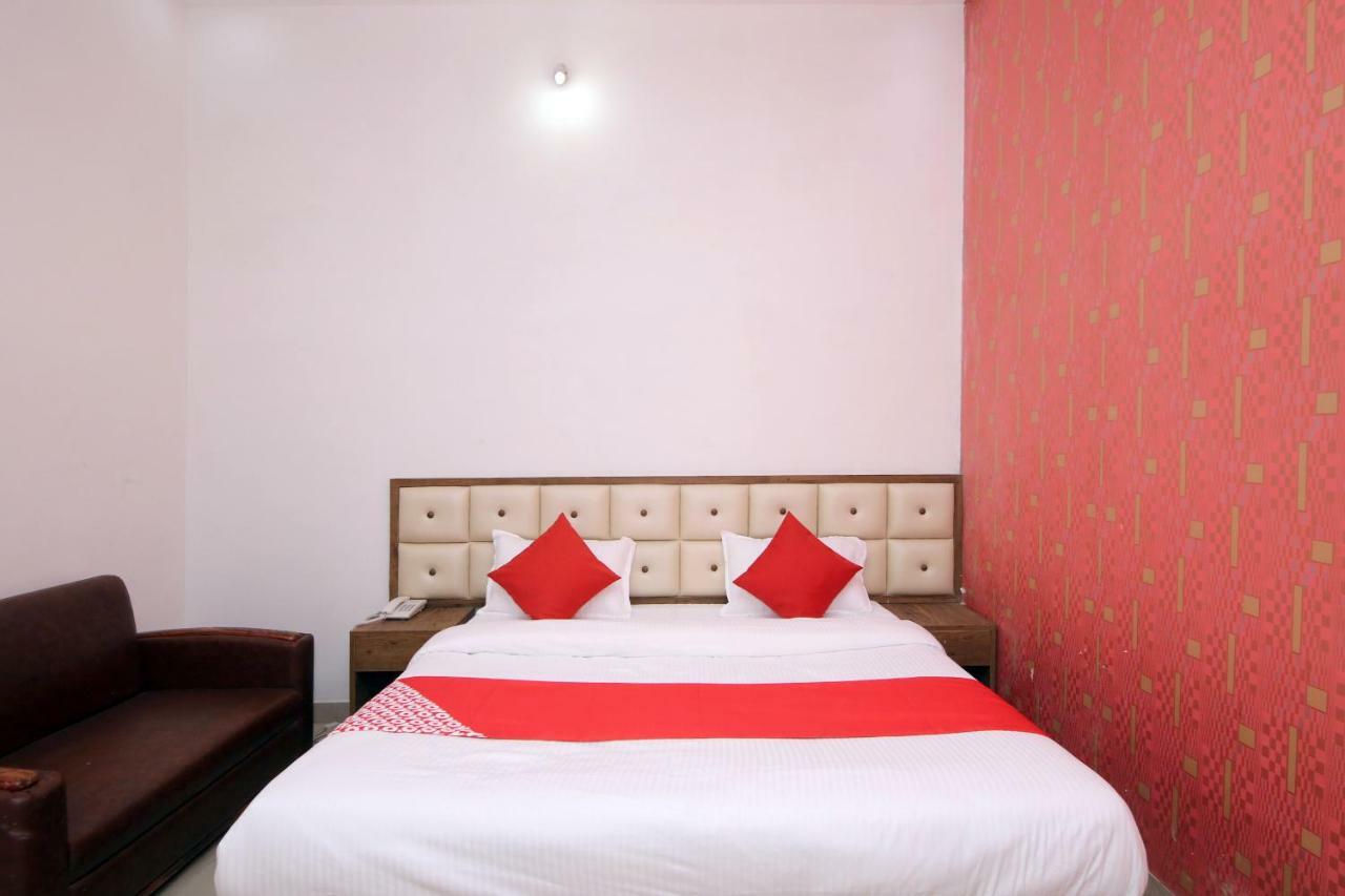Oyo 38414 Rain Basera Resort Dzsabalpur Kültér fotó