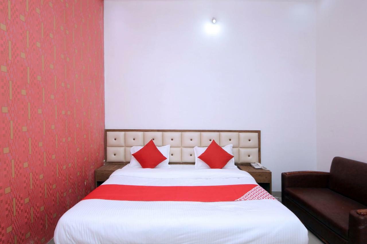 Oyo 38414 Rain Basera Resort Dzsabalpur Kültér fotó