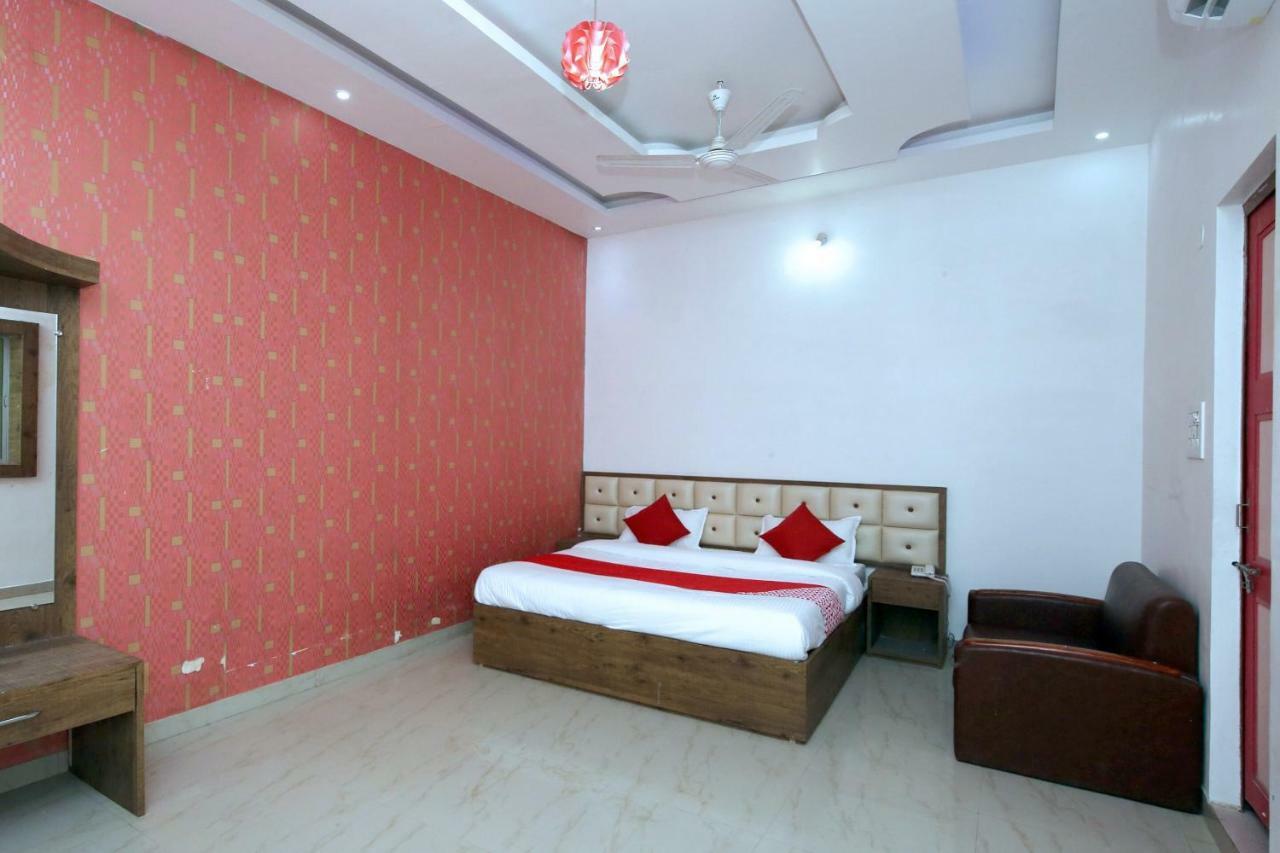 Oyo 38414 Rain Basera Resort Dzsabalpur Kültér fotó