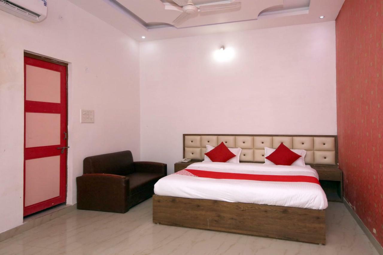 Oyo 38414 Rain Basera Resort Dzsabalpur Kültér fotó