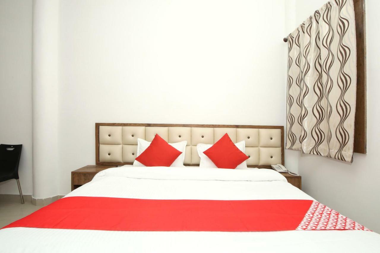 Oyo 38414 Rain Basera Resort Dzsabalpur Kültér fotó