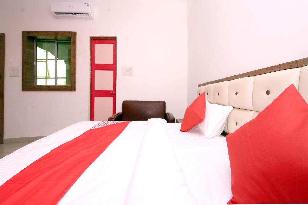 Oyo 38414 Rain Basera Resort Dzsabalpur Kültér fotó